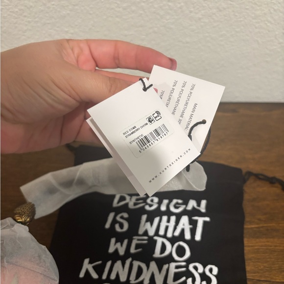 Kurt Geiger Red Strawberry Key Holder - Picture 9 of 10